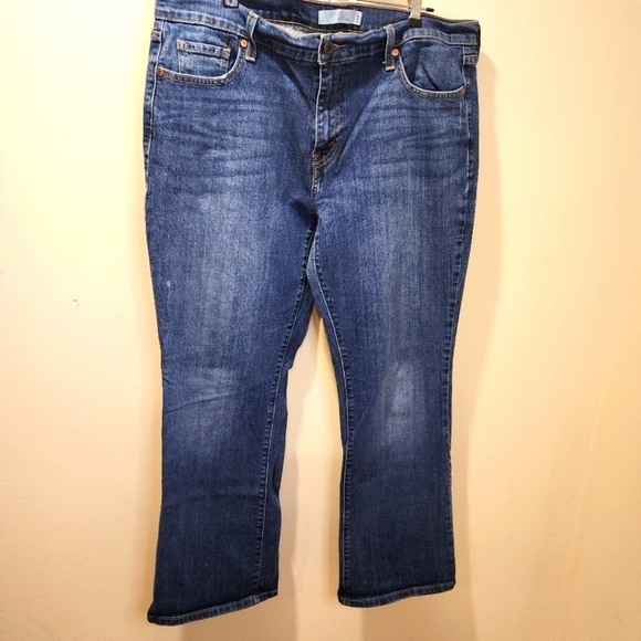 Levi's Women's Boot Cut 515 Plus size washed blue jeans 16 - Picture 1 of 11